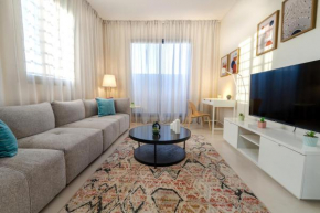 Modern Apartment In The Heart Of Al Ghadir